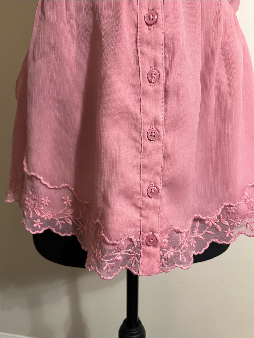 Hollister Pink Ruffle Trim Button-Front Tank Top - Picture 4 of 5
